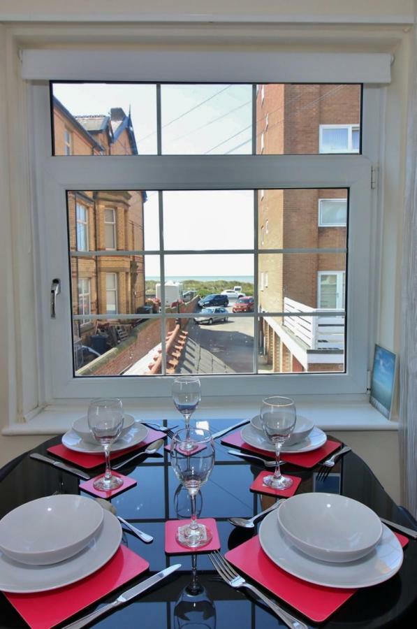 The Coach House Apartment Lytham St Annes Eksteriør billede