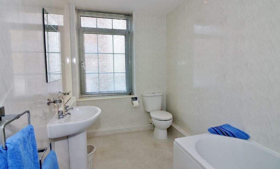 The Coach House Apartment Lytham St Annes Eksteriør billede